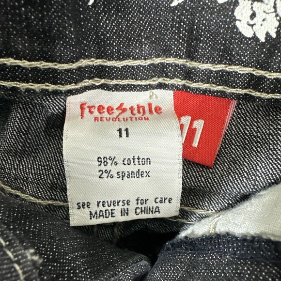 Freestyle Revolution Cuffed Hem Capri Jeans Womens Black Size 11 Stretch - Picture 3 of 9